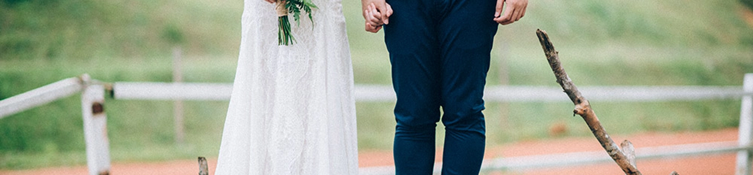 Fun and Flirty Wedding Portraits in Two Completely Different Locations