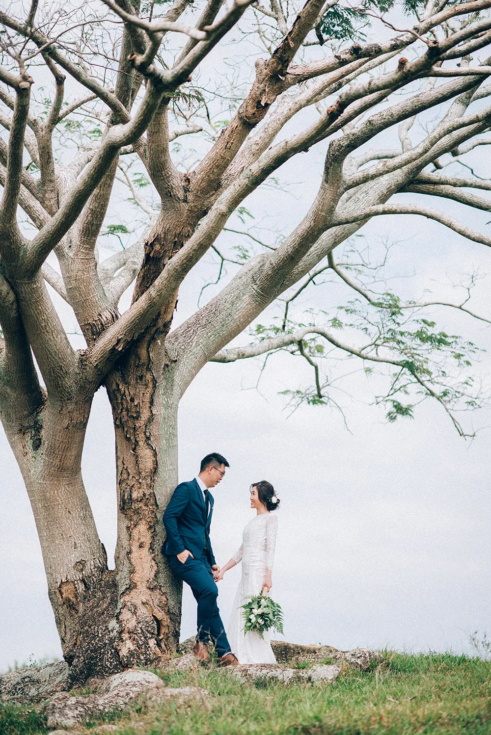 Photo by Trees On The Moon. theweddingnotebook.com