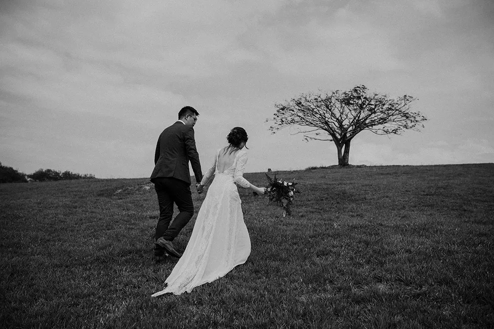 Photo by Trees On The Moon. theweddingnotebook.com