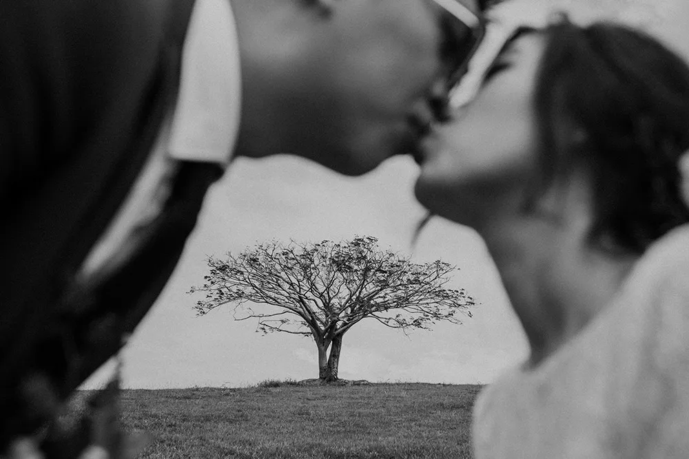 Photo by Trees On The Moon. theweddingnotebook.com