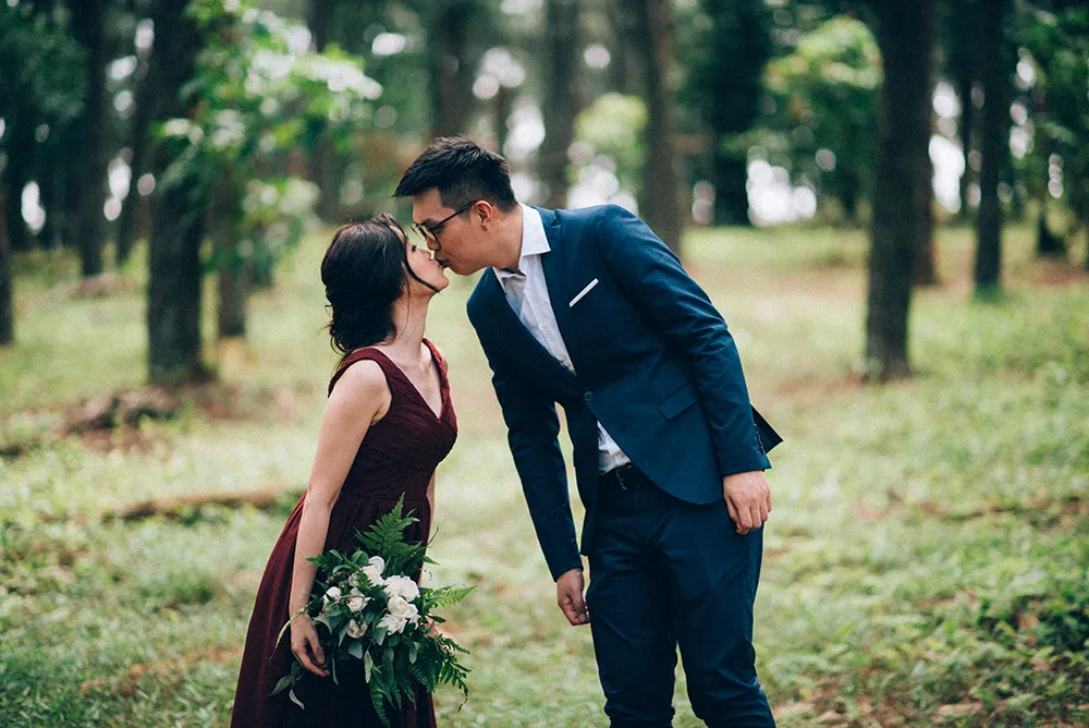 Photo by Trees On The Moon. theweddingnotebook.com