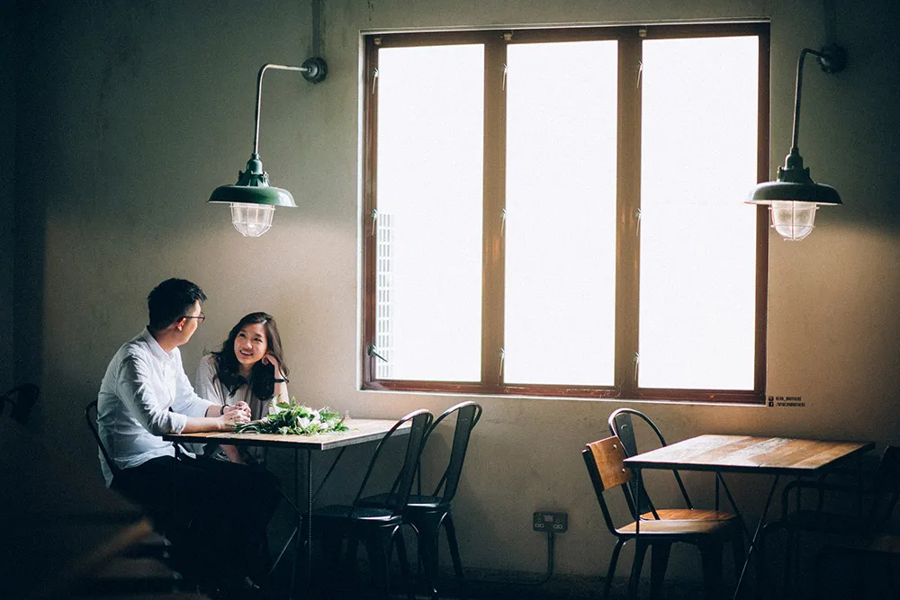 Photo by Trees On The Moon. theweddingnotebook.com