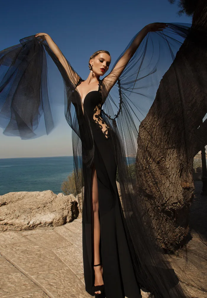 Venus – Galia Lahav 2014 Evening Collection. theweddingnotebook.com