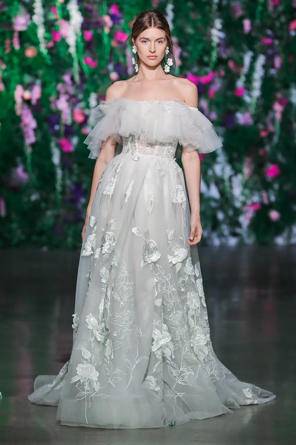 Casablanca Lily - Galia Lahav Fall 2018. theweddingnotebook.com