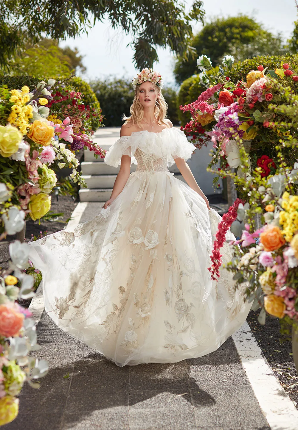 Casablanca Lily - Galia Lahav Couture Fall 2018 Bridal Collection. theweddingnotebook.com