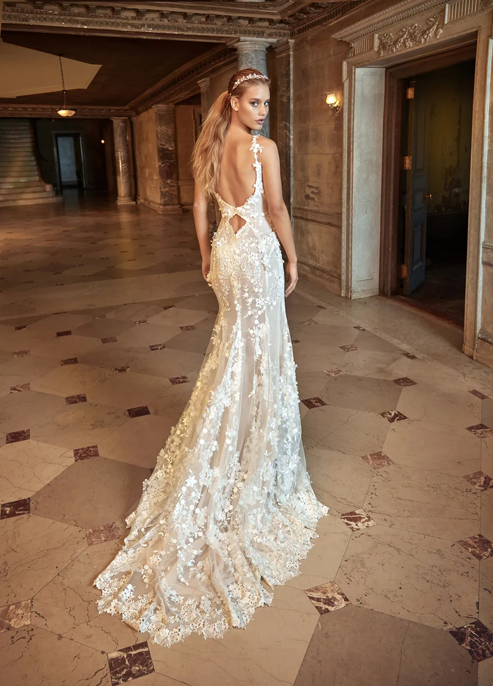 Kira - Galia Lahav Fall 2017 Bridal Collection. theweddingnotebook.com