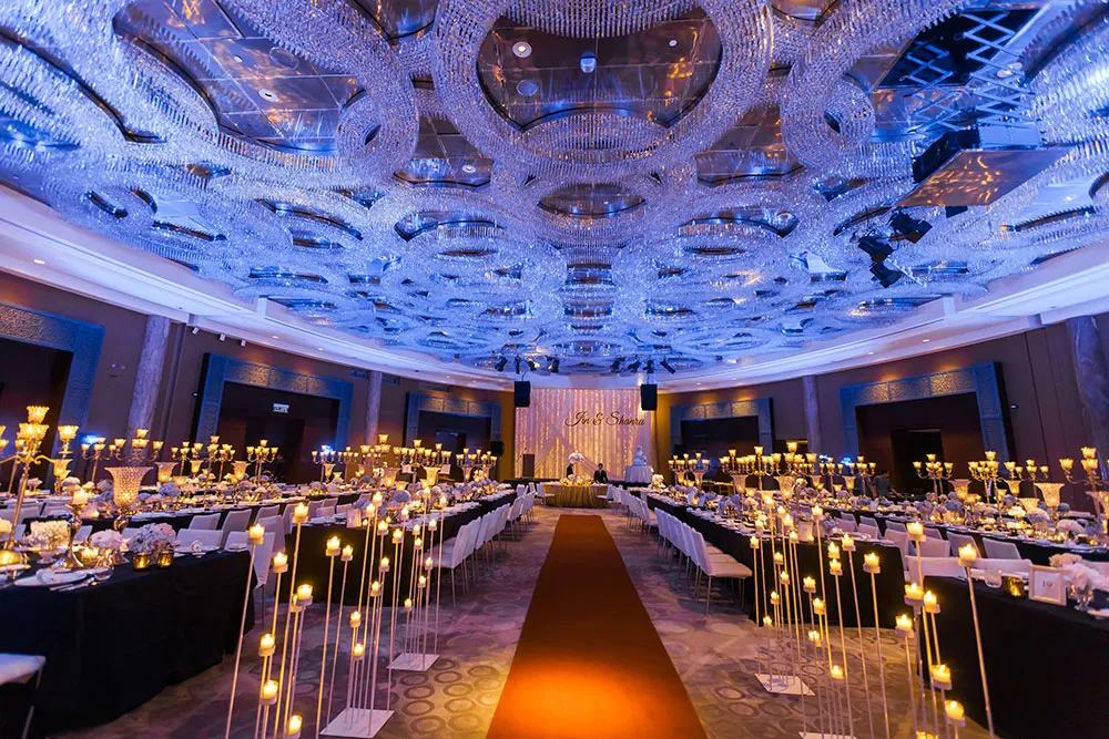 Photo by Louis Loo Photography. theweddingnotebook.com