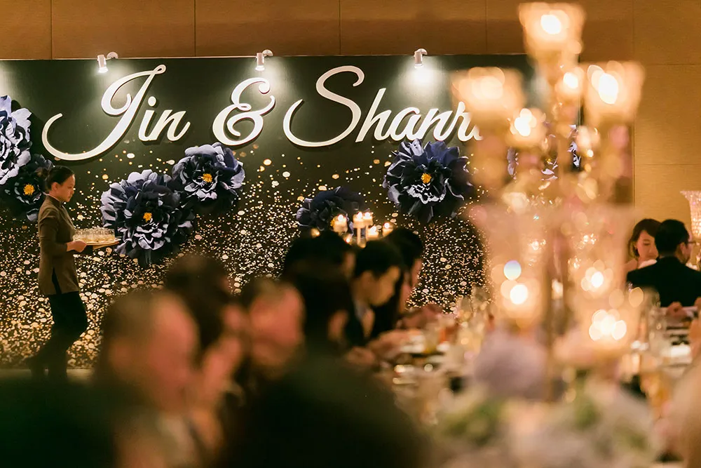 Photo by Louis Loo Photography. theweddingnotebook.com