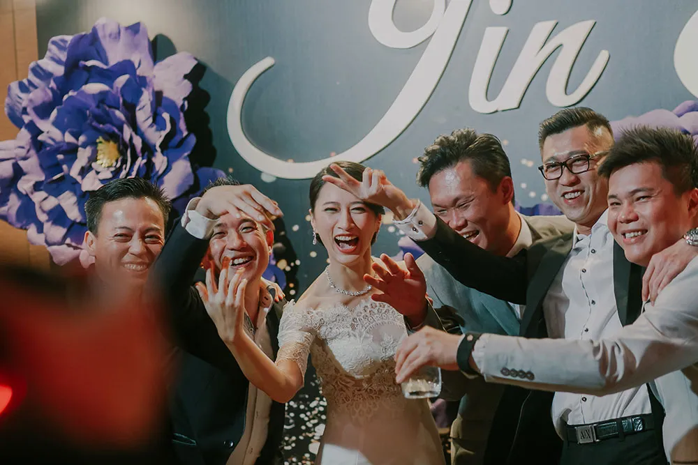 Photo by Louis Loo Photography. theweddingnotebook.com