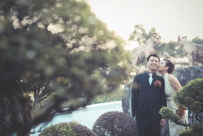 Interesting wedding venue in Singapore. Photography by One Eye Click. theweddingnotebook.com