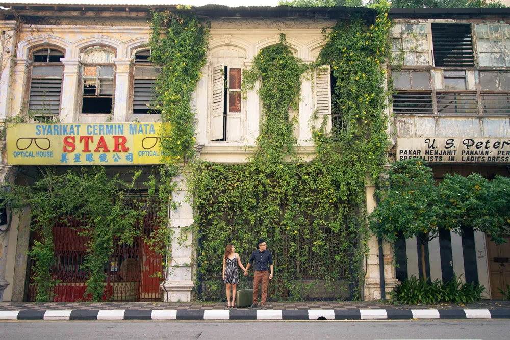 Photo Josh Chong Photography. theweddingnotebook.com