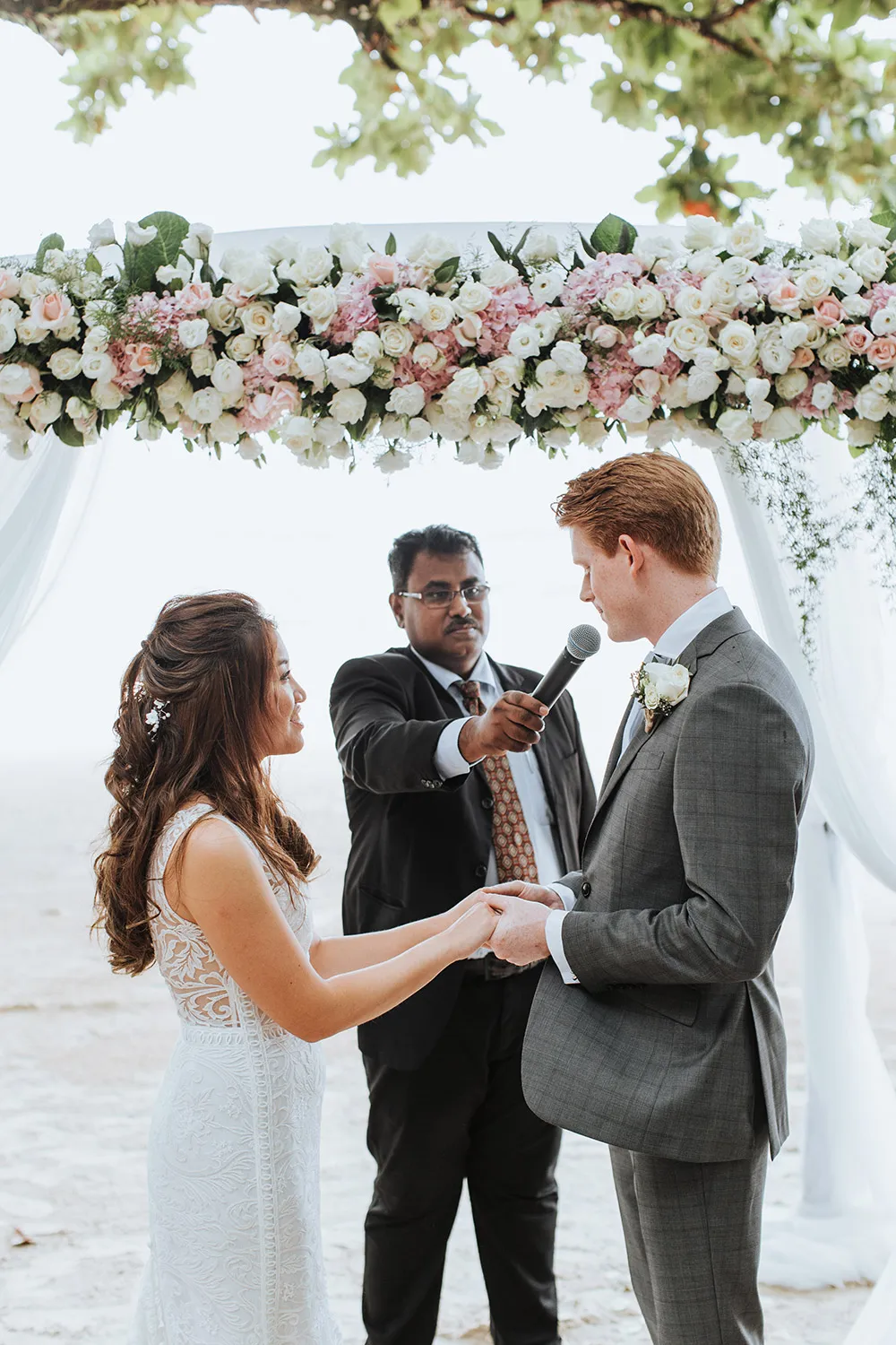 zPhoto by Zach Chin of Munkeat Studio. theweddingnotebook.com