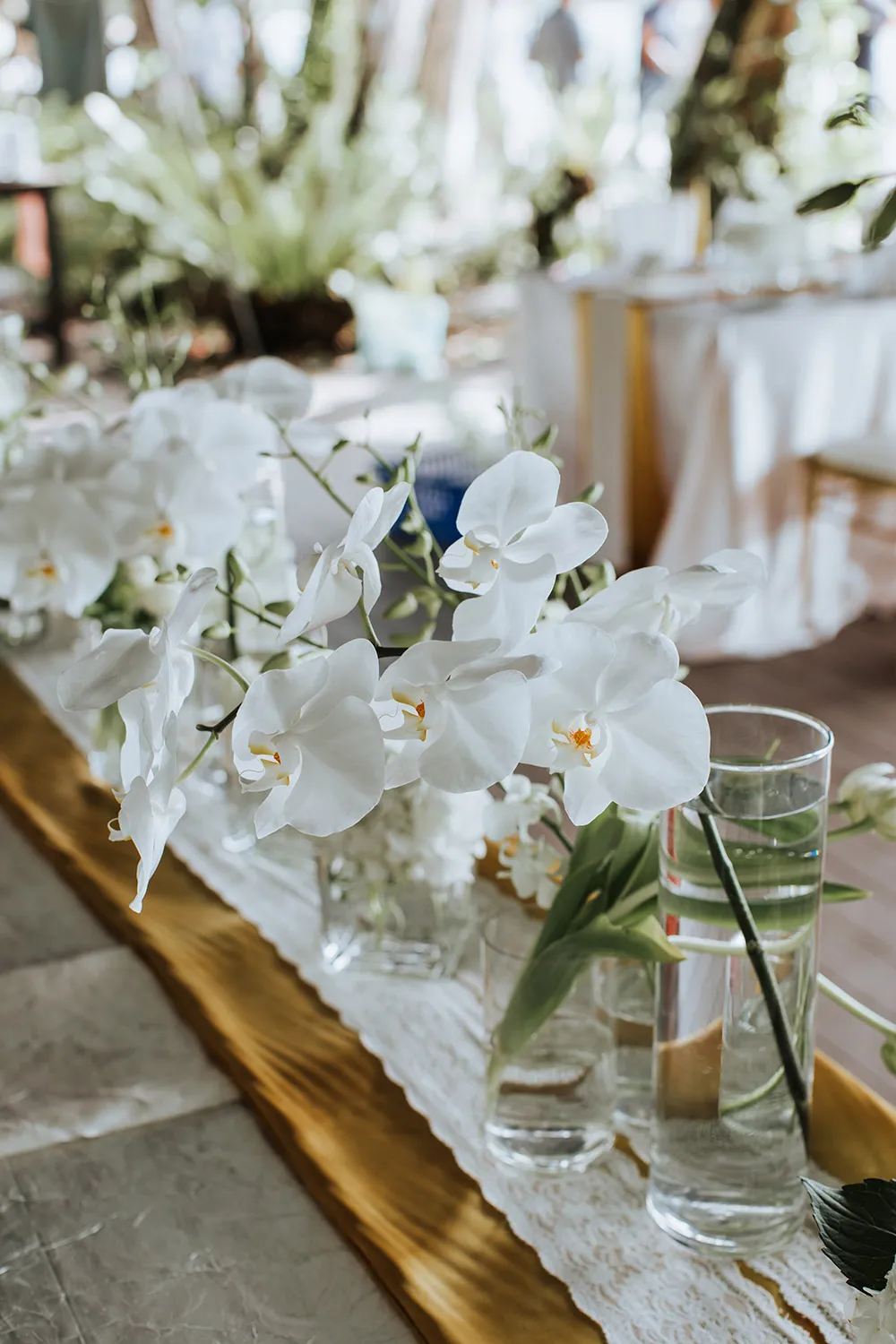 zPhoto by Zach Chin of Munkeat Studio. theweddingnotebook.com