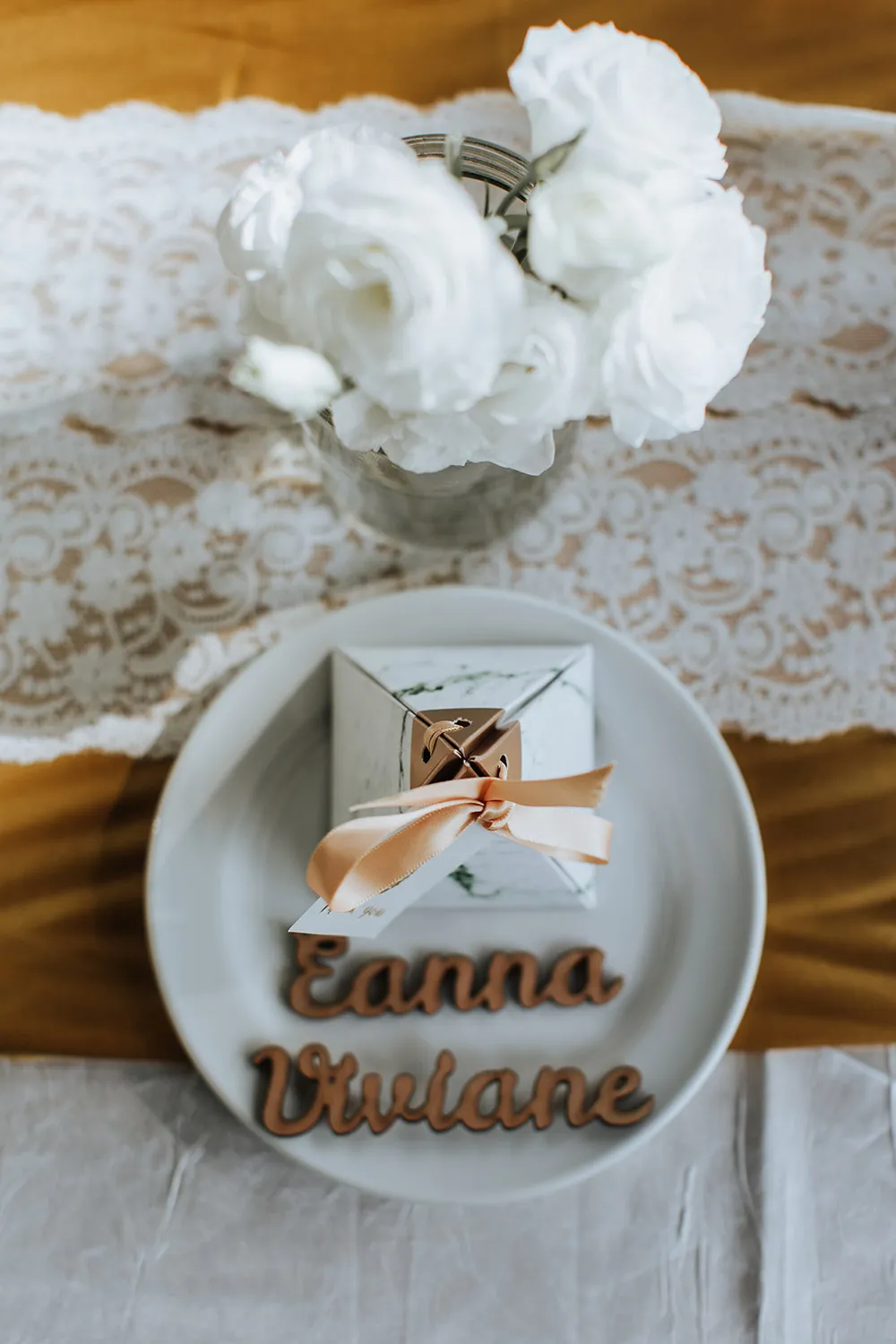 zPhoto by Zach Chin of Munkeat Studio. theweddingnotebook.com