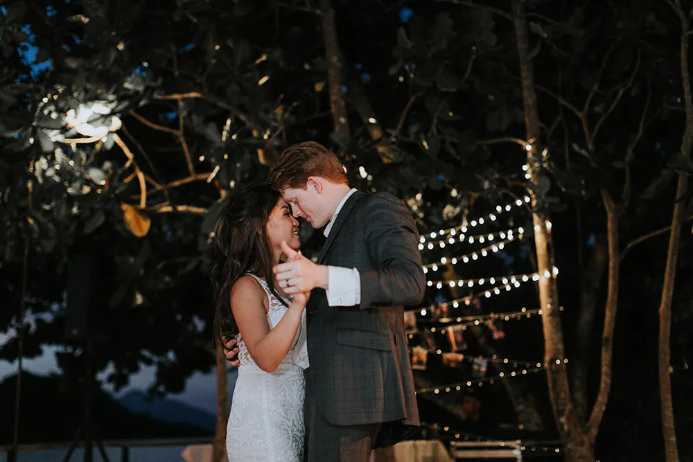 zPhoto by Zach Chin of Munkeat Studio. theweddingnotebook.com