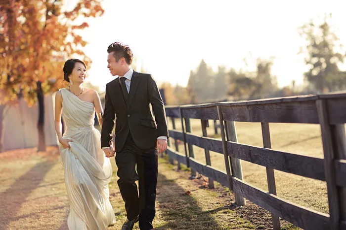 Bridal portraits in New Zealand by Raymond Phang Photography. theweddingnotebook.com