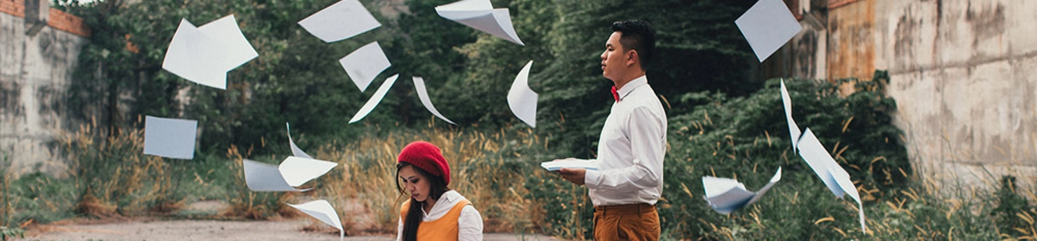 Great Storytelling With Colour Coordinated Outfits