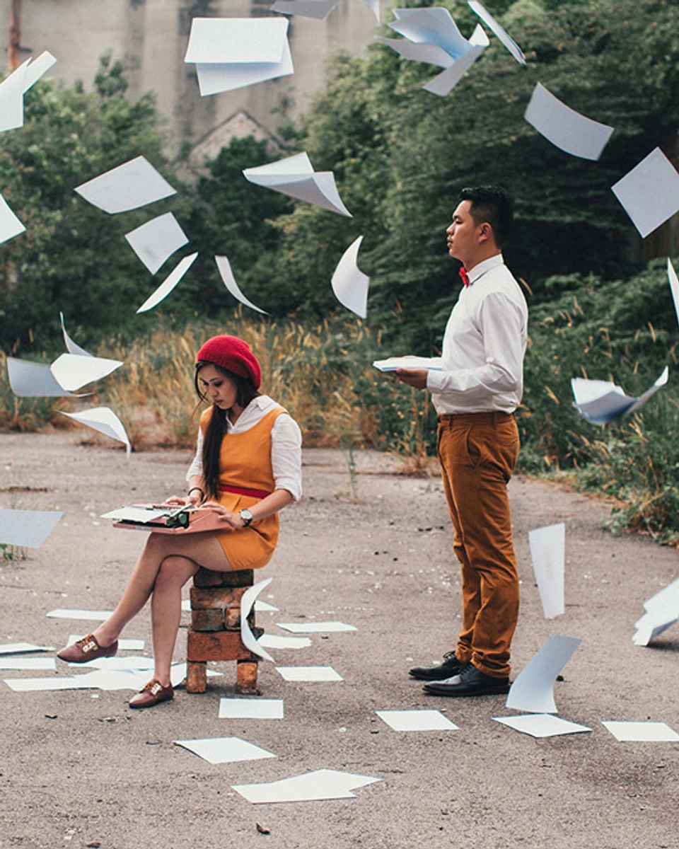 Great Storytelling With Colour Coordinated Outfits