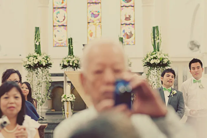 theweddingnotebook.com. Photography by One Eye Click. Green vintage wedding