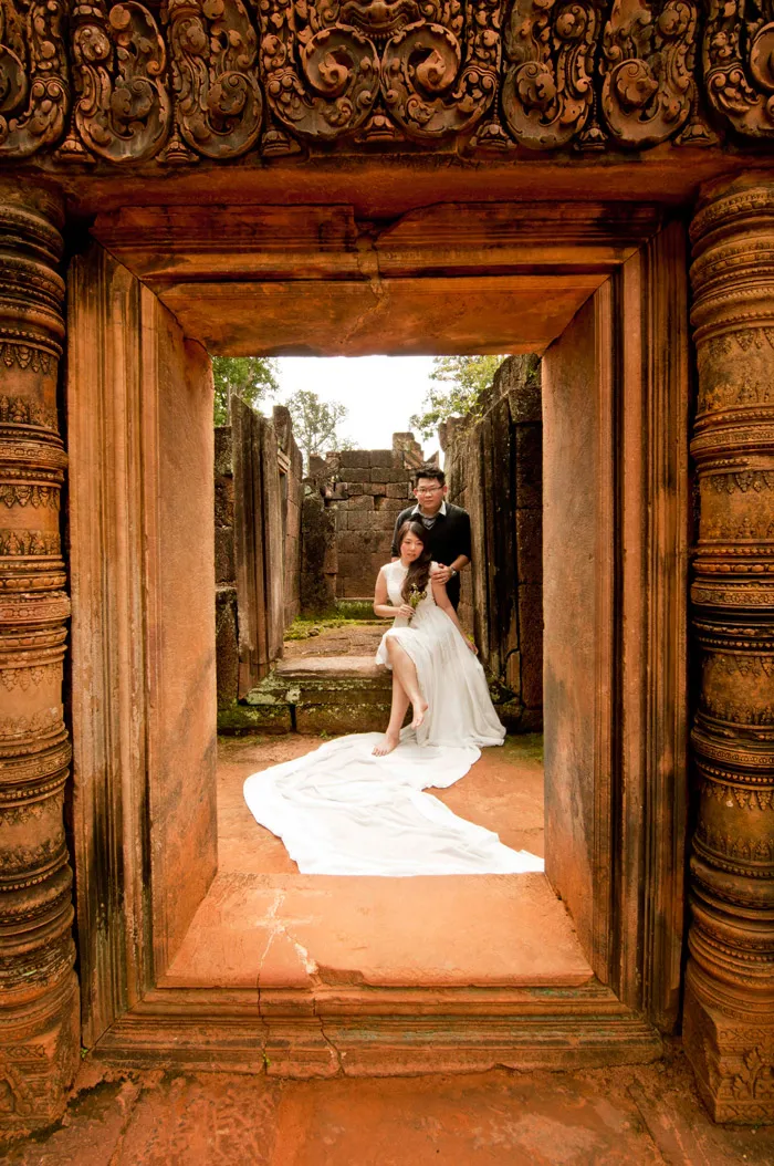 How To Shoot Your Own Bridal Portraits. theweddingnotebook.com