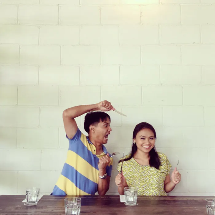 iPhone Bridal Portrait Session. Photography by Anna-Rina. theweddingnotebook.com