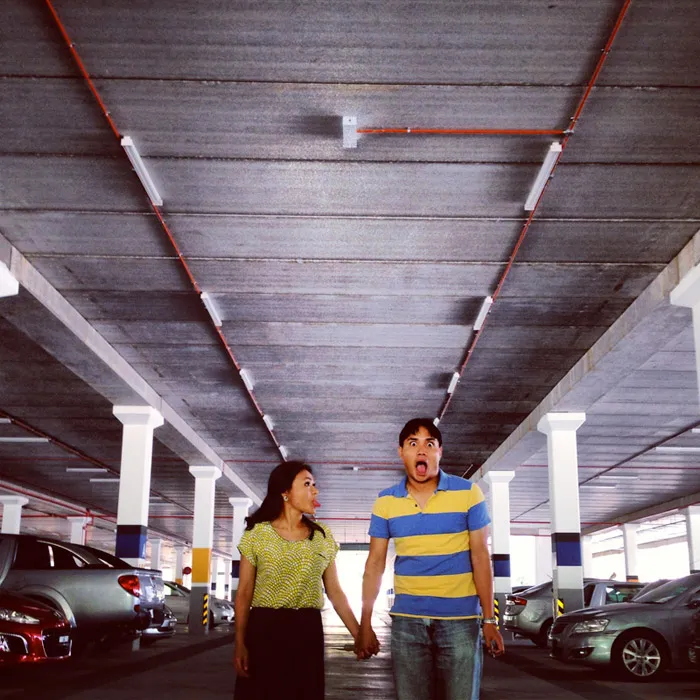 iPhone Bridal Portrait Session. Photography by Anna-Rina. theweddingnotebook.com