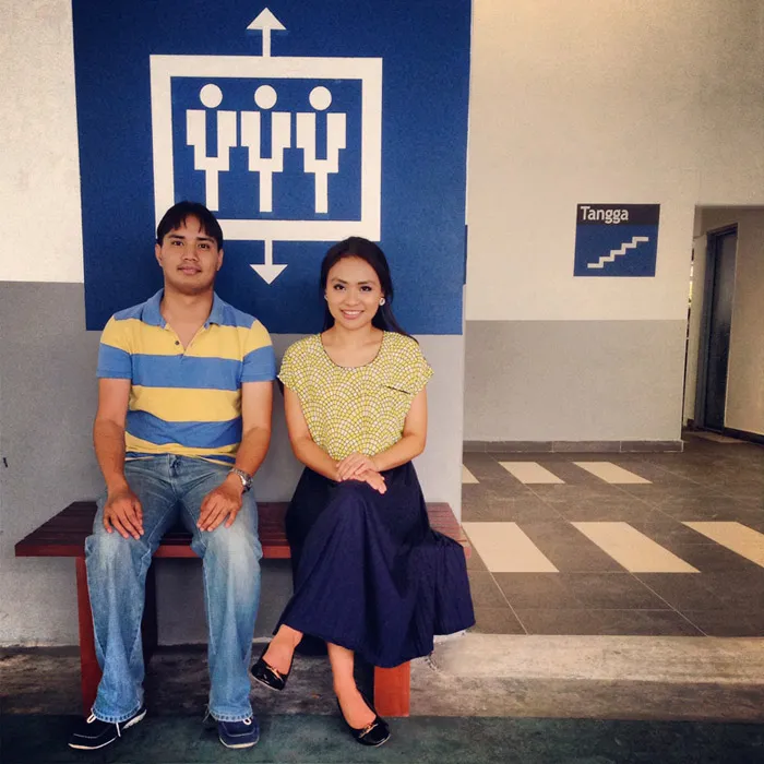 iPhone Bridal Portrait Session. Photography by Anna-Rina. theweddingnotebook.com