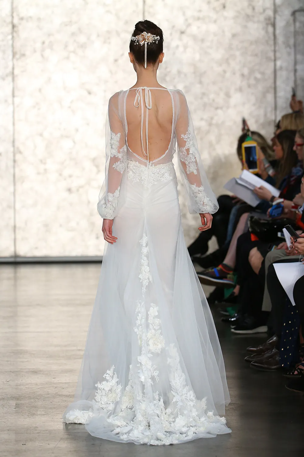 Inbal Dror Fall 2016 Collection. theweddingnotebook.com