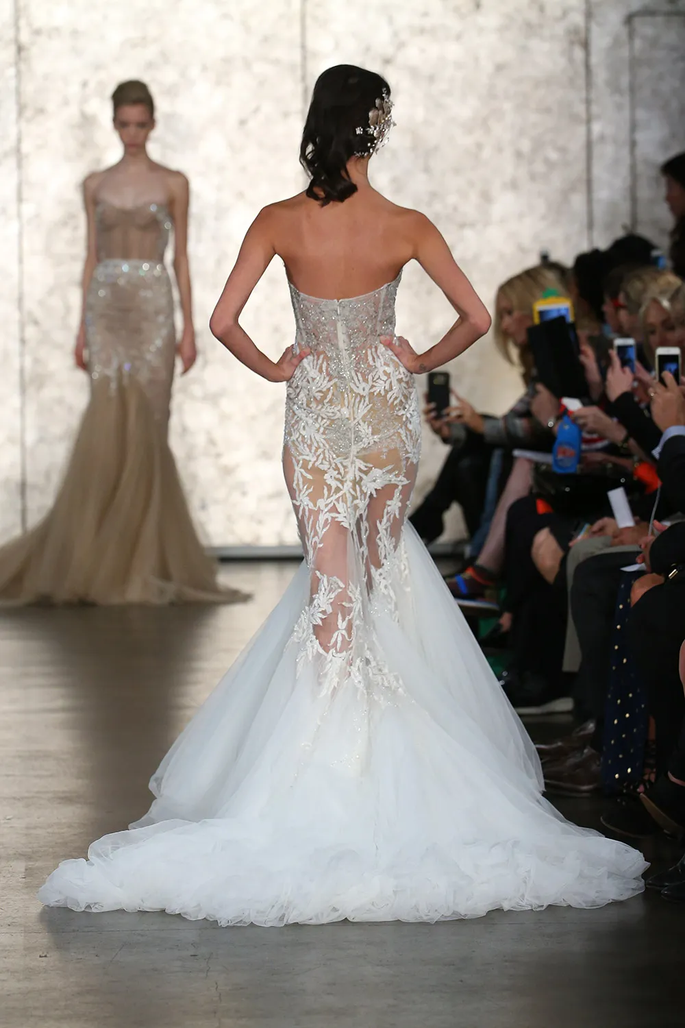 Inbal Dror Fall 2016 Collection. theweddingnotebook.com