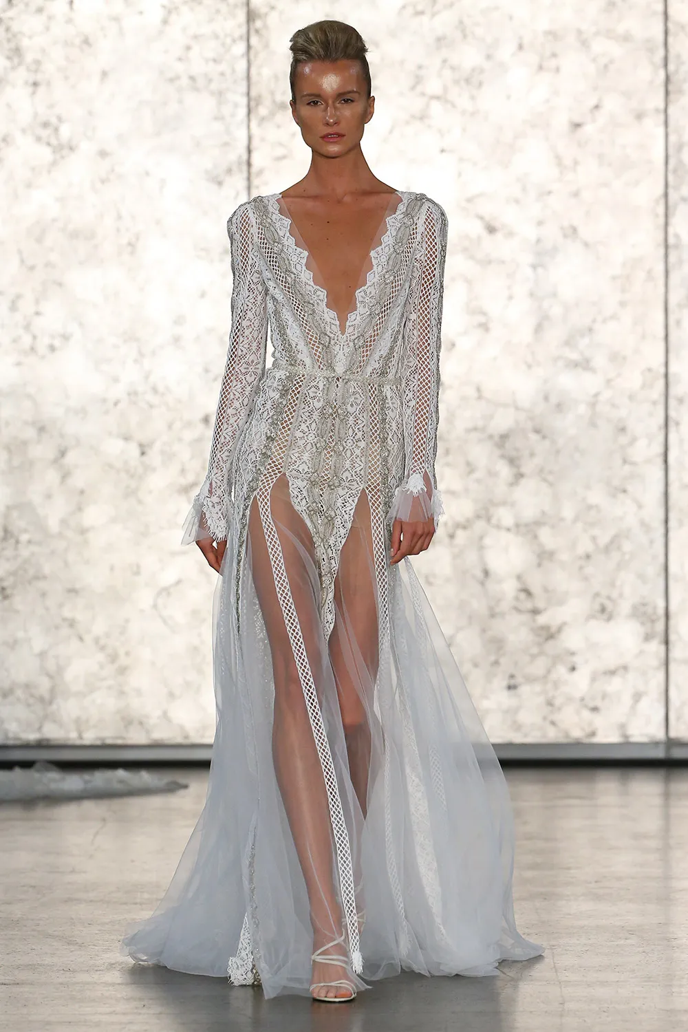 Inbal Dror Fall 2016 Collection. theweddingnotebook.com