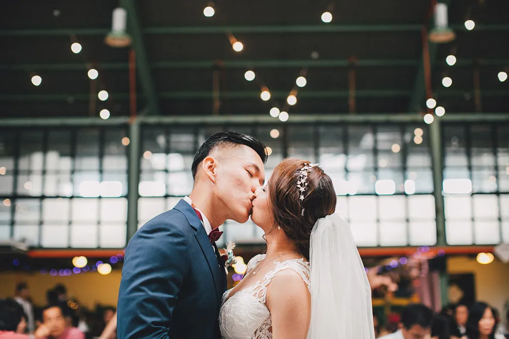 Photo by Memoir Click Studio. theweddingnotebook.com