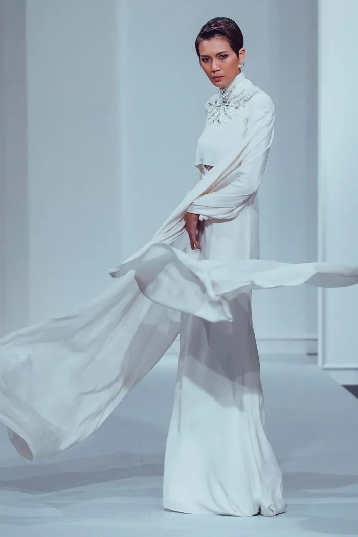 Photo by Funkydali/WAF. Innai Red 2015 Bridal Collection. theweddingnotebook.com