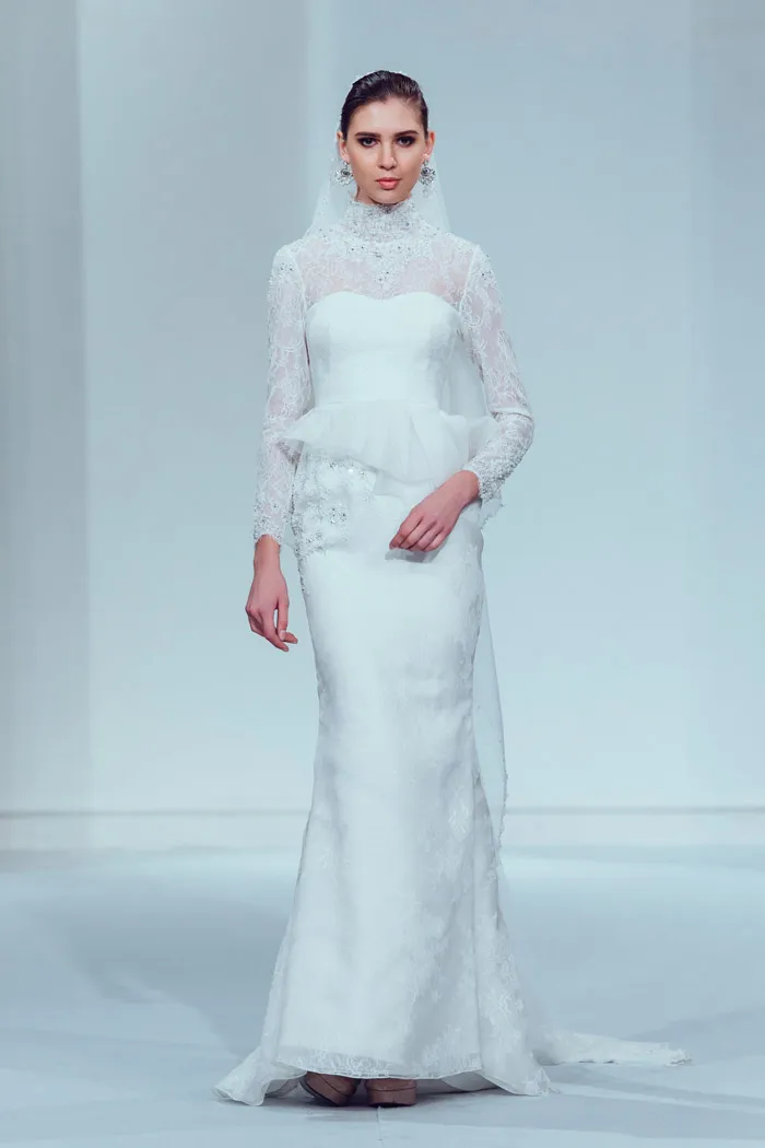 Photo by Funkydali/WAF. Innai Red 2015 Bridal Collection. theweddingnotebook.com