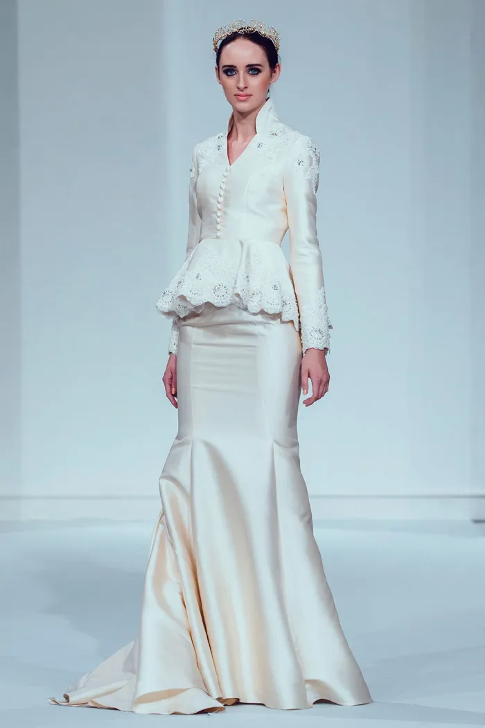 Photo by Funkydali/WAF. Innai Red 2015 Bridal Collection. theweddingnotebook.com