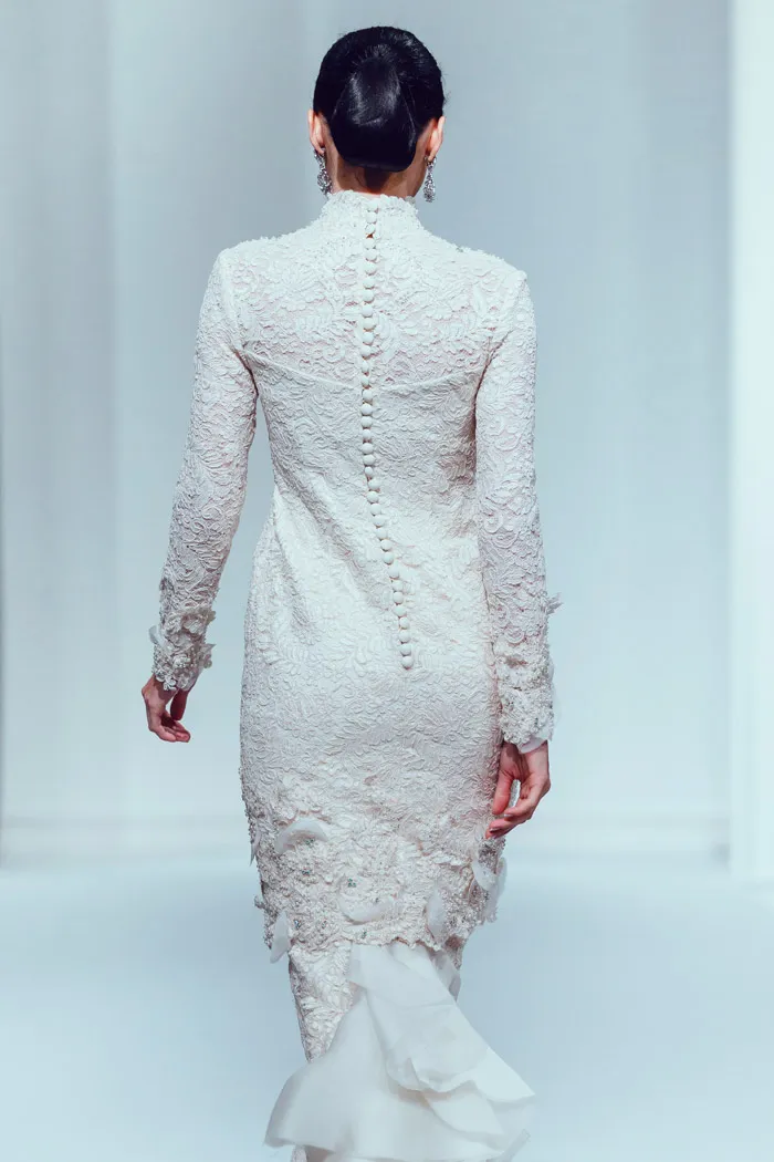 Photo by Funkydali/WAF. Innai Red 2015 Bridal Collection. theweddingnotebook.com