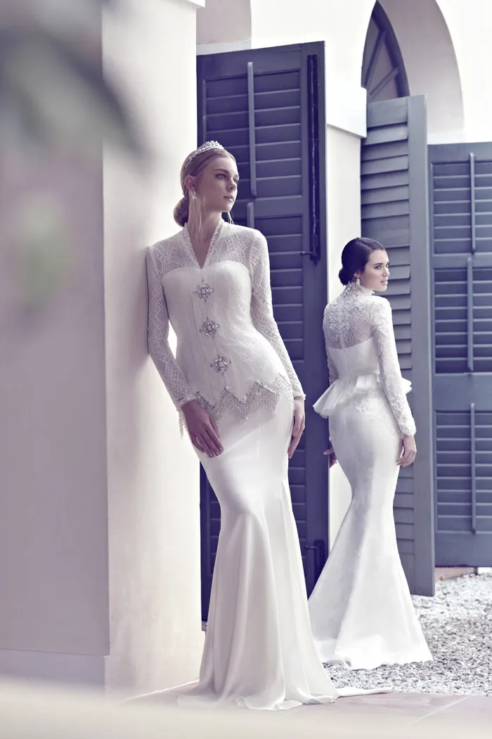 Photo by Chuan Looi. Innai Red 2015 Bridal Collection. theweddingnotebook.com