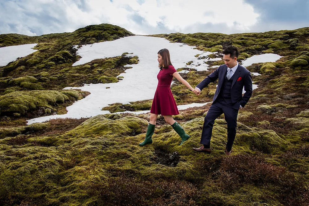 Destination bridal portraits in Iceland. Rowell Photography. theweddingnotebook.com
