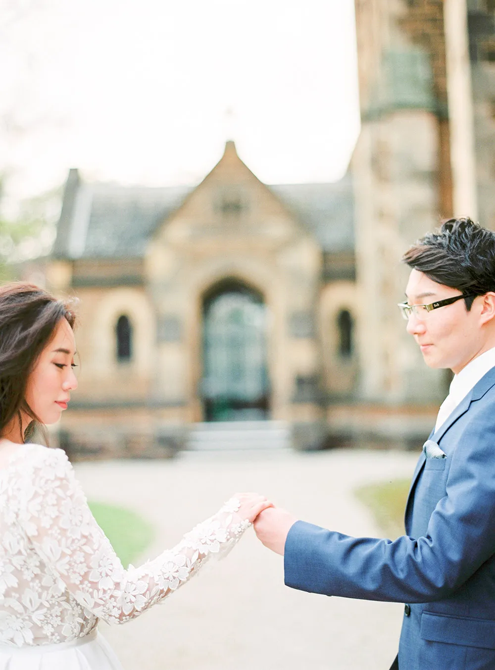 Photo by Ben Yew Photography. theweddingnotebook.com