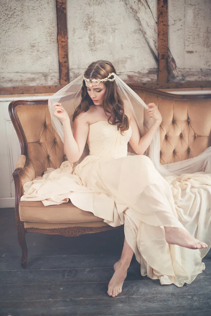 Daphne Veil – Jannie Baltzer Couture Headpieces 2015 Collection. theweddingnotebook.com