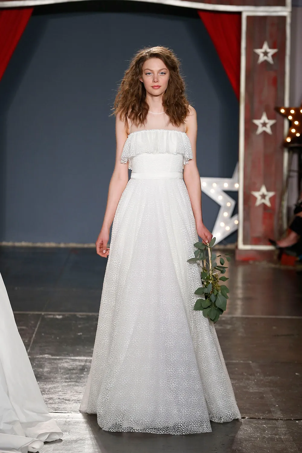 Jenny Packham 2018 Bridal Collection. tp://theweddingnotebook.com