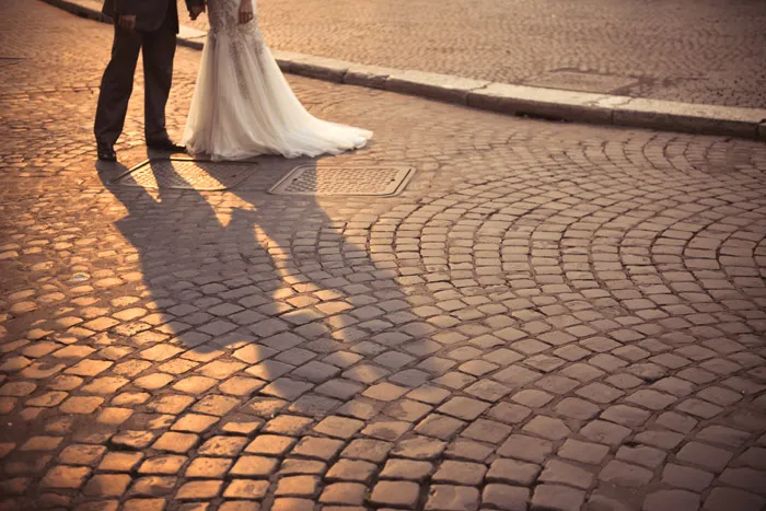 Destination bridal portraits in Rome. Andrew Yep Photographie. theweddingnotebook.com