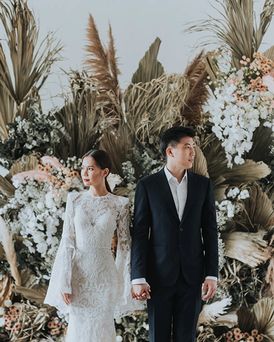 Laidback Bridal Portraits at Metal Bees