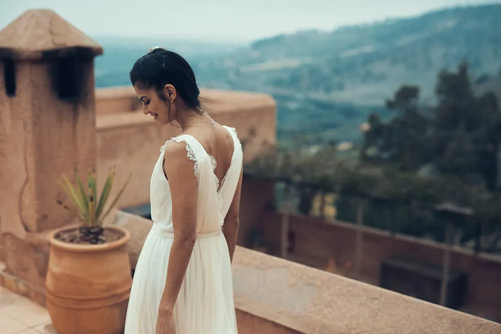 Bolivar dress - Laure de Sagazan 2019 Bridal Collection. theweddingnotebook.com