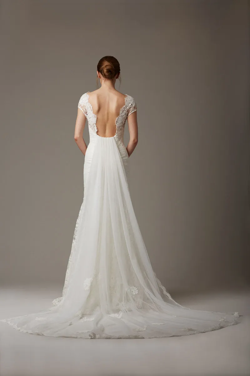 The Woodlands - Leia Rose Spring 2016 Bridal Collection. theweddingnotebook.com