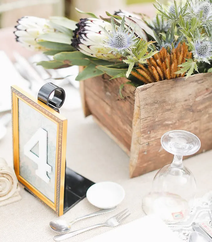 Centrepiece. Photography by MangoRed. theweddingnotebook.com