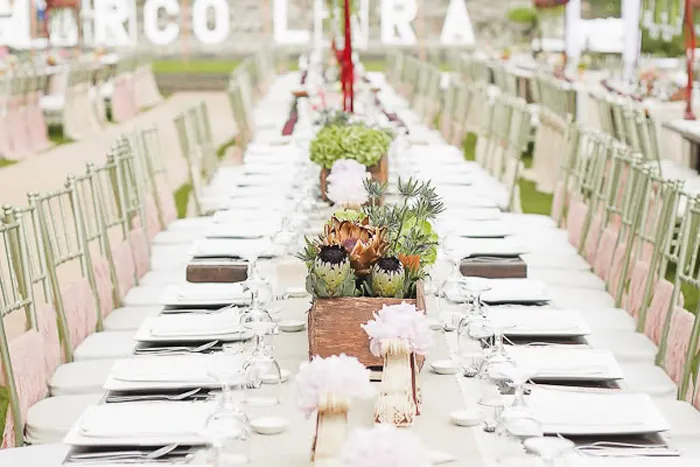 Photography by MangoRed. theweddingnotebook.com