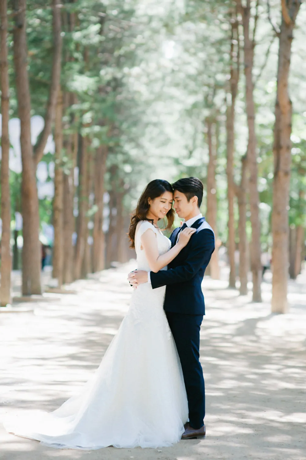 Daren Chong Photography. theweddingnotebook.com