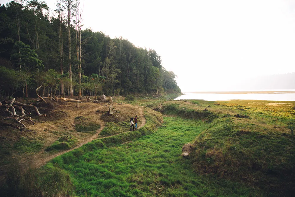 Photo by Fire, Wood & Earth. theweddingnotebook.com