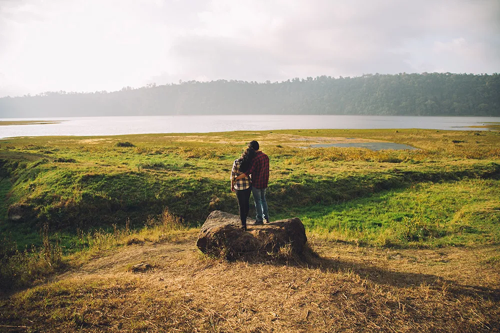 Photo by Fire, Wood & Earth. theweddingnotebook.com