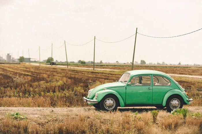 Photo by MunKeat Photography. theweddingnotebook.com